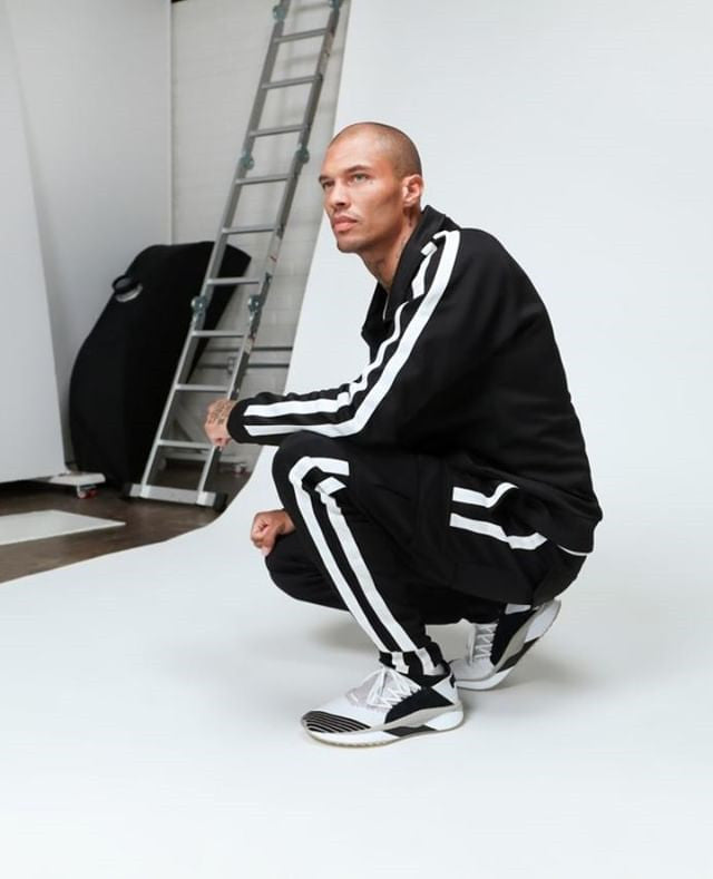 Custom 100% Polyester Mens Slim Fit Trendy Sweat Suit Set Long Sleeve Tracksuit