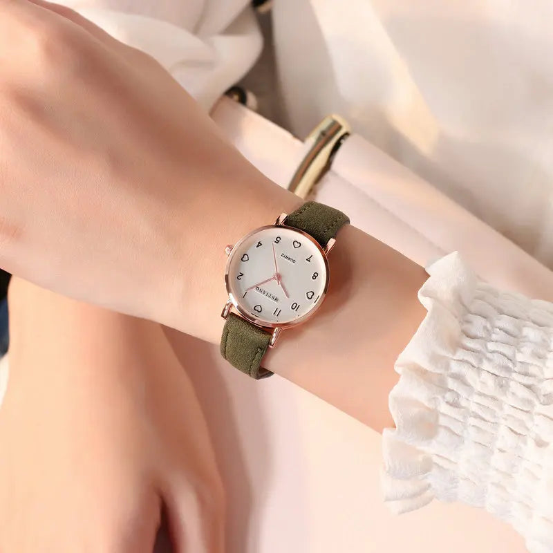 Simple Vintage Women Small Dial Watch Sweet Leather Strap Wrist Watches Gift