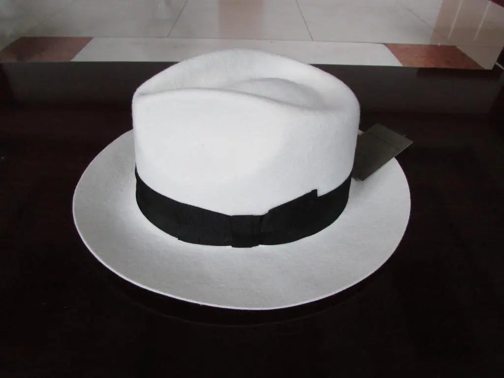 White Authentic Hat Black Contrasting Woolen Fedoras Cap Elegant