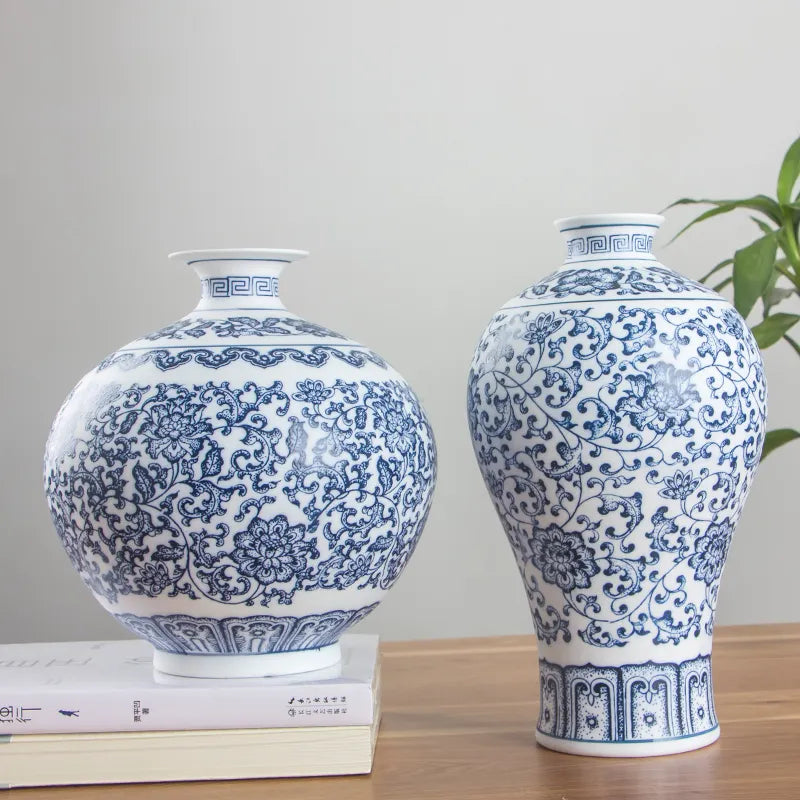 No Glazed Blue and White Porcelain Vases Interlocking Lotus Design Ceramic Vase