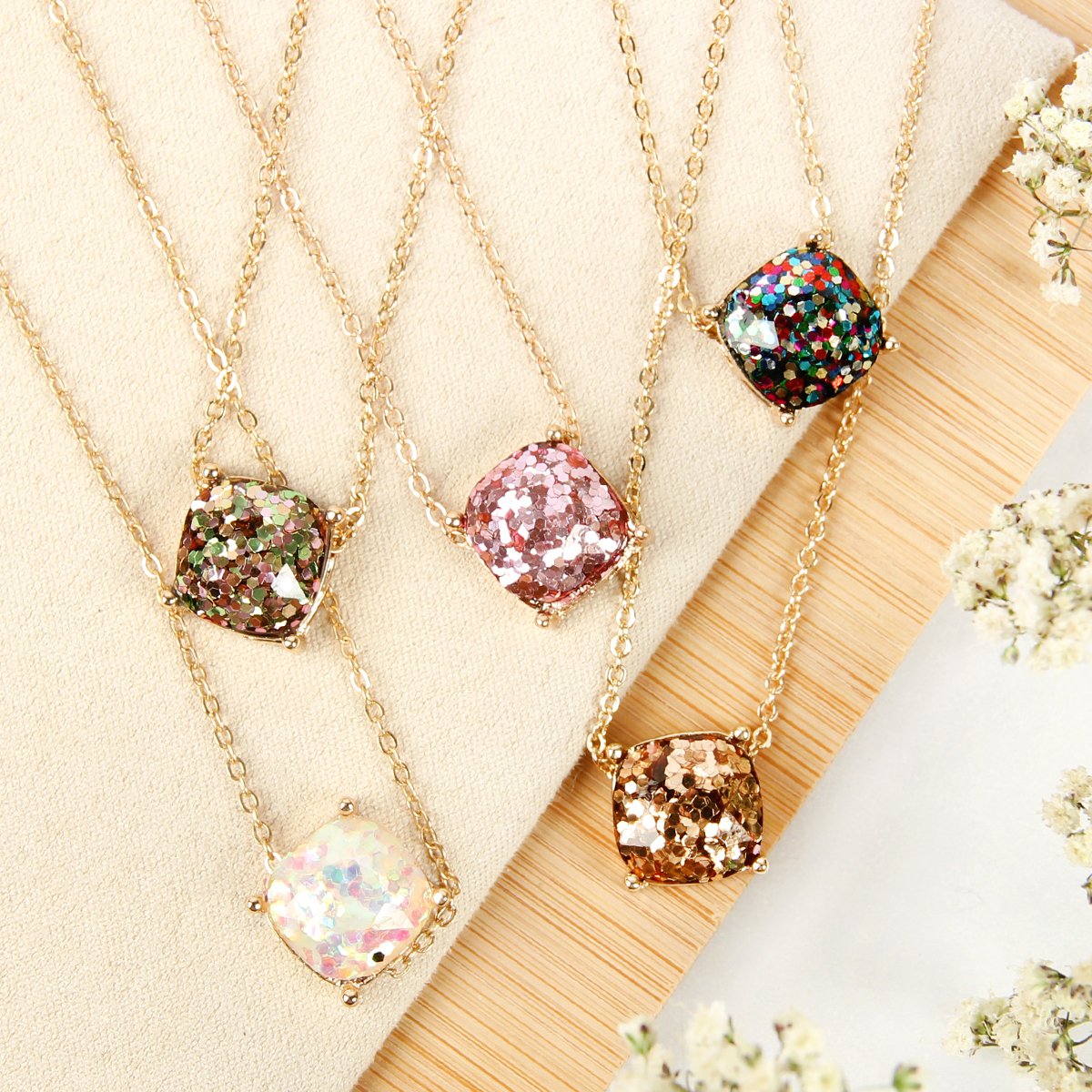 16355 - Cushion Glitter Necklace