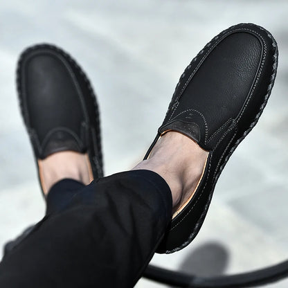 Men Casual Shoes Loafers Sneakers 2022 New Men Fashion Leather Comfortable