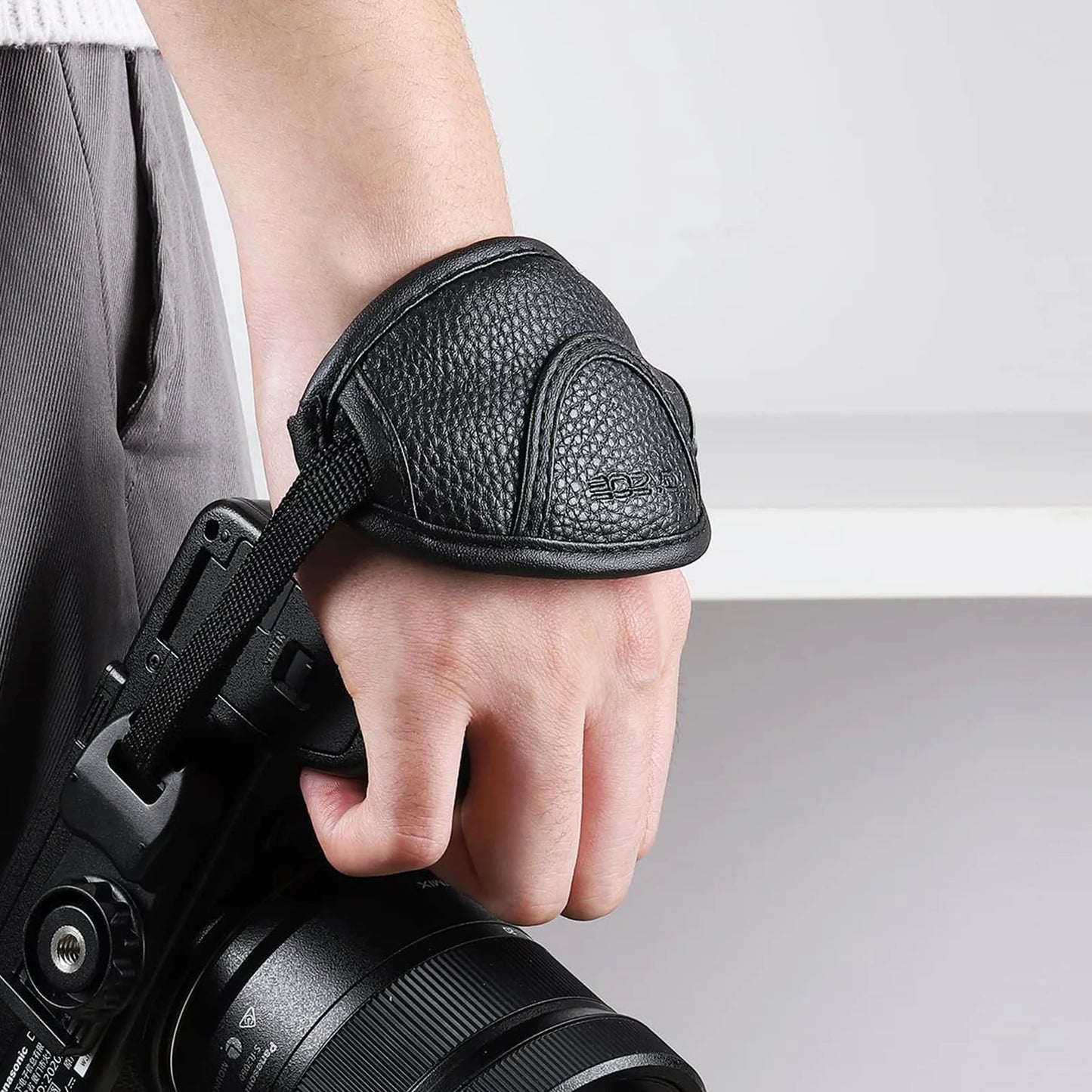 Universal Camera Wrist Strap Belt for Canon/Nikon/Sony DSLR Cameras Leather