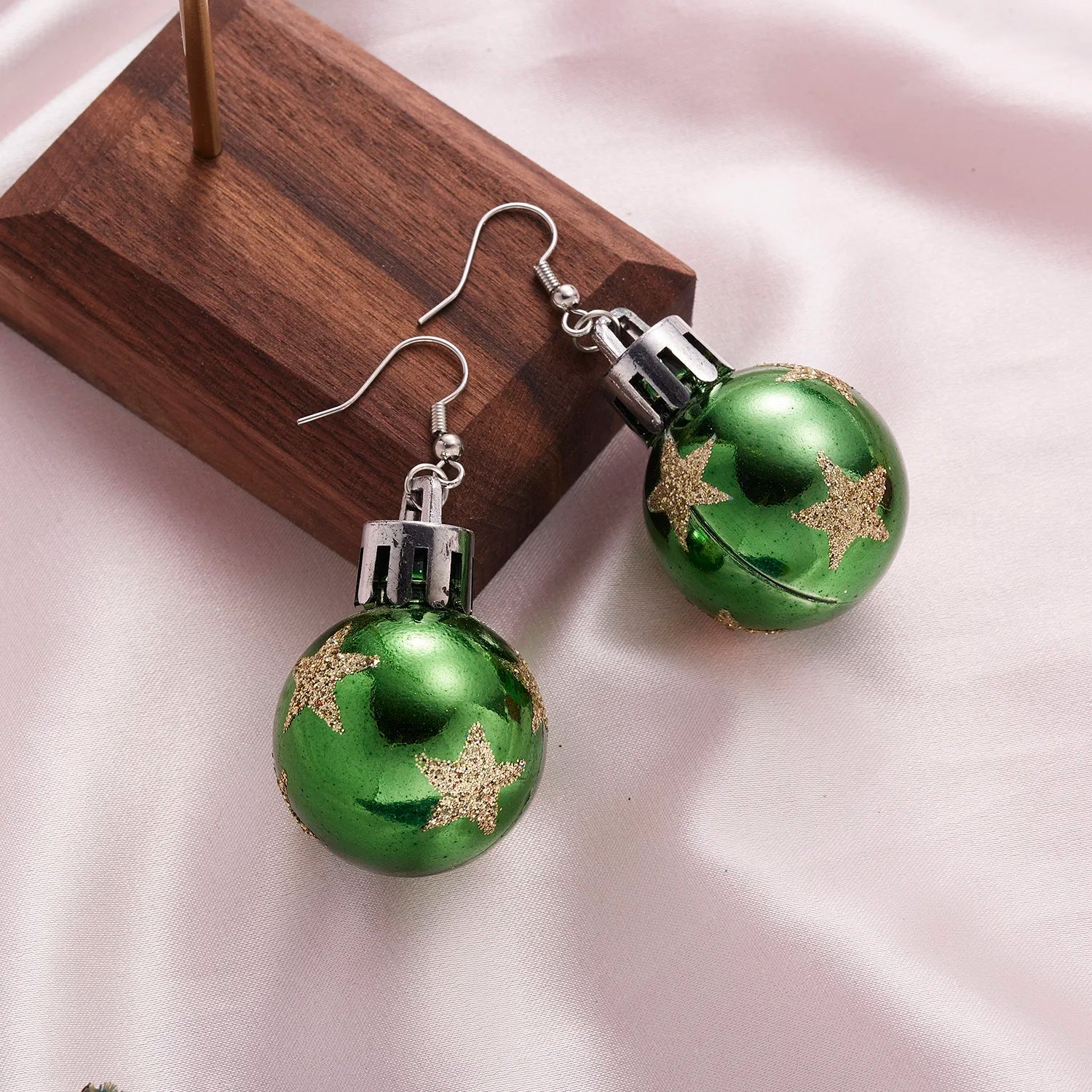 2024 New Fashion Christmas Earrings Creative Christmas Bulb Drop Earring