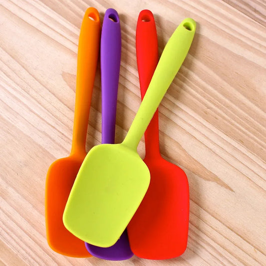 Hot Universal Heat Resistant Integrate Handle Silicone Spoon Scraper Spatula