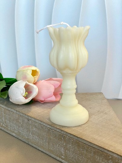 Elegant Tulip Candle Holder Scented Candle