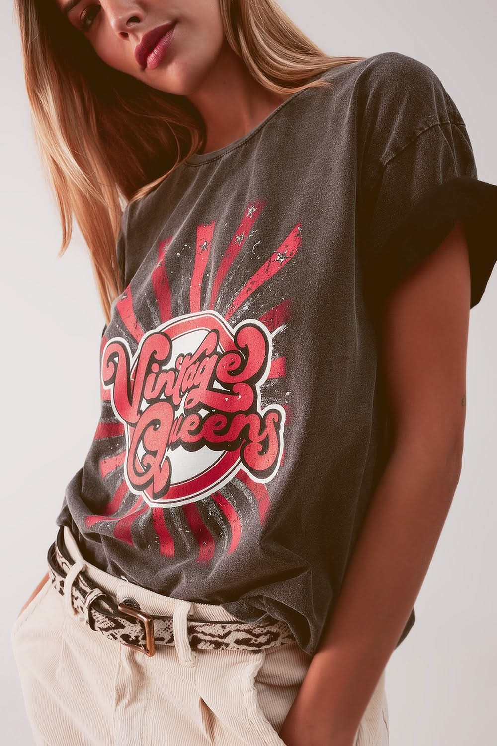 Relaxed T Shirt With Black Vintage Queens Graphic Print